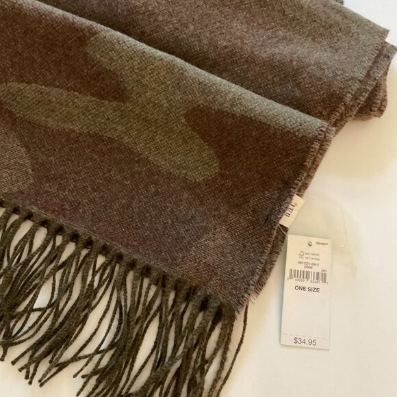 GAP Women's Scarf Wrap with 3 1/2" Fringe NWT - Picture 5 of 6